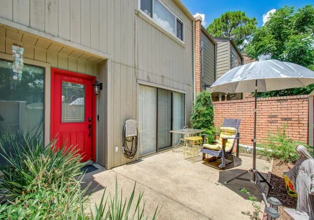 4th image of 74 Cayenne Comn, Lake Jackson, TX 77566 | MLS# 11856419