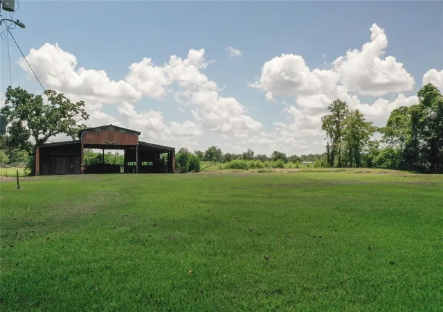 3rd image of 40 Taylor Ln, Dayton, TX 77535 | MLS# 97510375