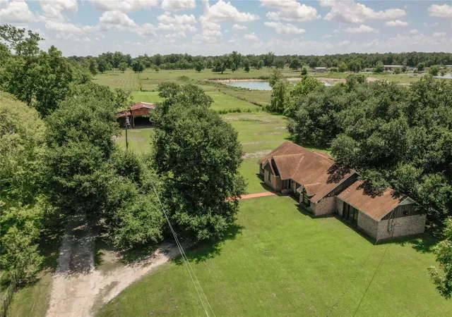 4th image of 40 Taylor Ln, Dayton, TX 77535 | MLS# 97510375