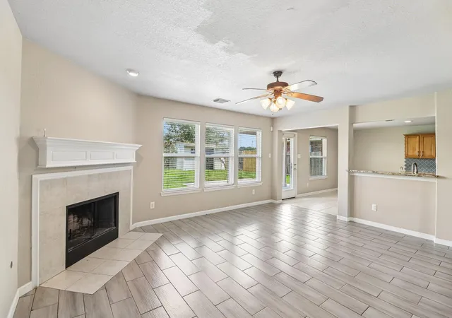 Photo 2 of Single family home for sale at 13914 Bonnetbriar Ln, Sugar Land, TX 77498 | MLS# 72509058 | Listing updated on 2026-10-07