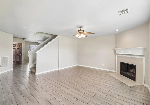 Photo 3 of Single family home for sale at 13914 Bonnetbriar Ln, Sugar Land, TX 77498 | MLS# 72509058 | Listing updated on 2026-10-07