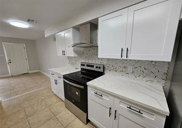 3rd image of 4122 Belle Park Dr, Houston, TX 77072 | MLS# 27756767