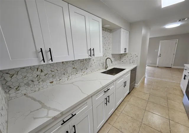4th image of 4122 Belle Park Dr, Houston, TX 77072 | MLS# 27756767