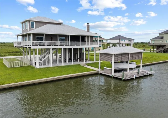 2nd image of 1205 Lagoon Dr, Port Bolivar, TX 77650 | MLS# 92826107