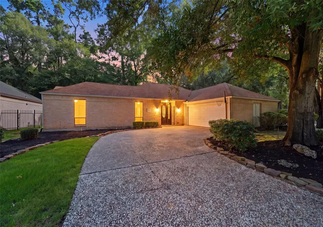Photo 3 of Single family home for sale at 3111 Breezy Pines Ct, Kingwood, TX 77339 | MLS# 60693366 | Listing updated on 2026-08-29