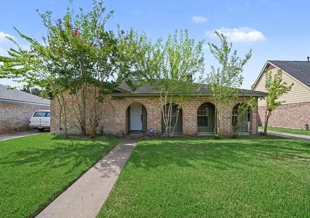 Photo 1 of Single family home for sale at 10210 Sagerock Dr, Houston, TX 77089 | MLS# 46338537 | Listing updated on 2026-08-13