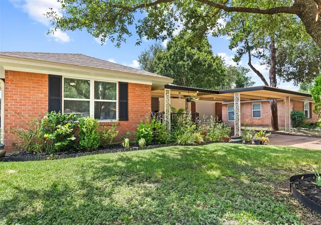 1st image of 5005 W 43rd St, Houston, TX 77092 | MLS# 45719729