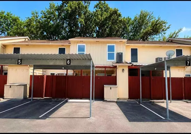 2nd image of 5218 Milwee St, Houston, TX 77092