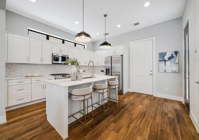 5th image of 114 E 33Rd St #B, Houston, TX 77018 | MLS# 9327652