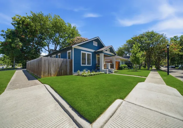 3rd image of 1139 W Gardner St, Houston, TX 77009 | MLS# 59811240