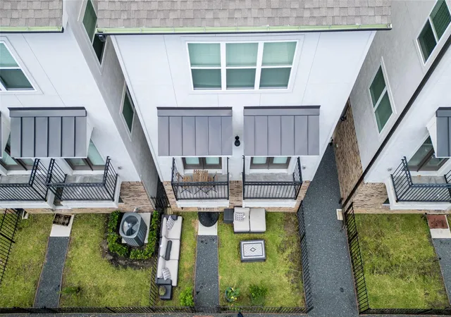 3rd image of 1274 N Post Oak Rd #B, Houston, TX 77055 | MLS# 71233882