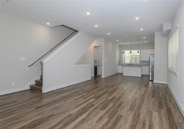 5th image of 1274 N Post Oak Rd #B, Houston, TX 77055 | MLS# 71233882