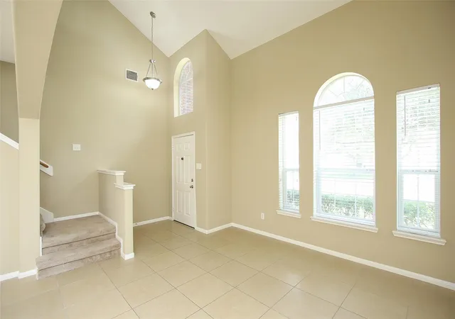 Photo 4 of Sale Pending at 10243 Mills Run Dr, Houston, TX 77070 | MLS# 65760846 | Listing updated on 2026-09-04