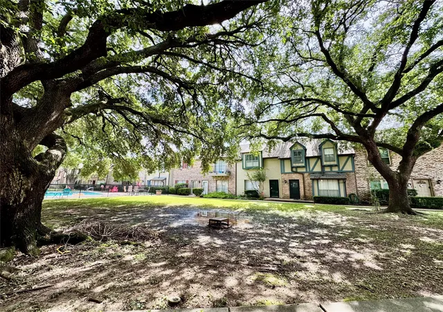34th image of 14715 Barryknoll Ln #121, Houston, TX 77079 | MLS# 75294986