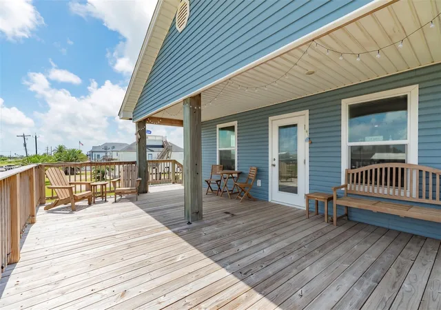 3rd image of 1310 Monument Dr, Freeport, TX 77541 | MLS# 2241531