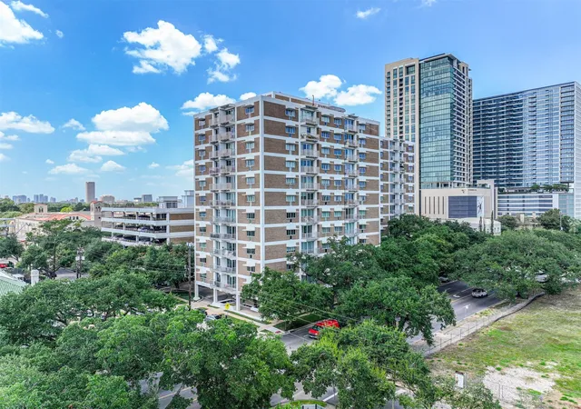 3rd image of 3614 Montrose Blvd #505, Houston, TX 77006 | MLS# 87587979