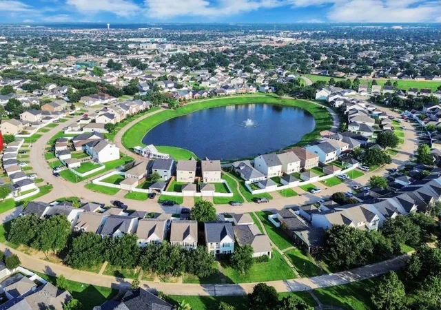 2nd image of 20938 Patriot Park Ln, Katy, TX 77449 | MLS# 82017526