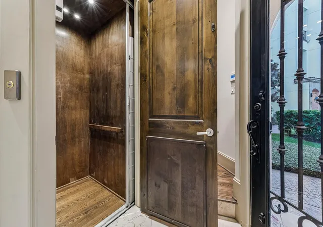 4th image of 311 Calle Sevilla Pl, Houston, TX 77007 | MLS# 97929768
