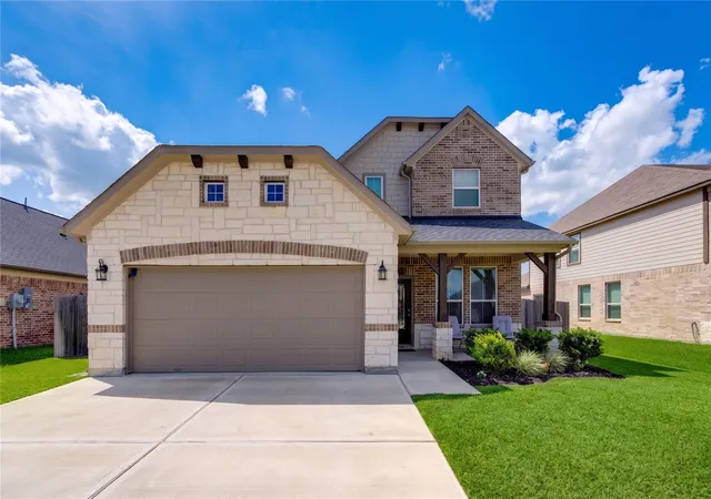 Photo 2 of Single family home for sale at 3334 Tilley Dr, Rosenberg, TX 77471 | MLS# 4290347 | Listing updated on 2026-08-11