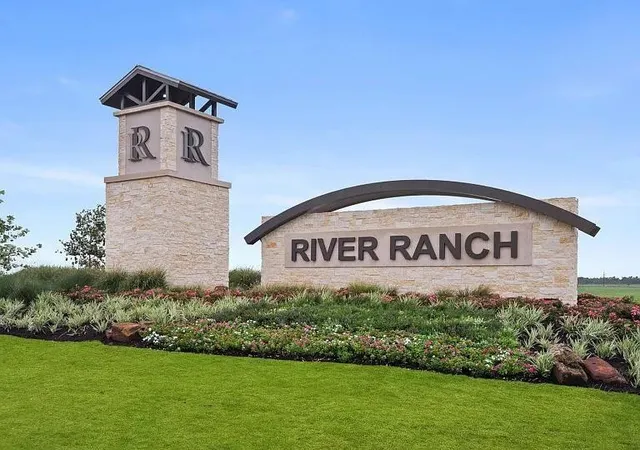 4th image of 1049 Oakhurst Dr, Dayton, TX 77535 | MLS# 97826702