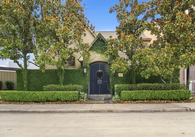 Single family home for sale at 4057 Breakwood Dr, Houston, TX 77025 | MLS# 11386882