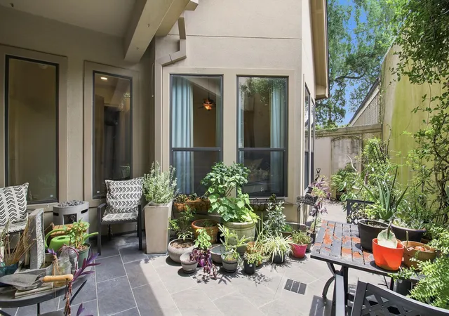 Photo 3 of Single family home for sale at 4057 Breakwood Dr, Houston, TX 77025 | MLS# 11386882 | Listing updated on 2026-09-20