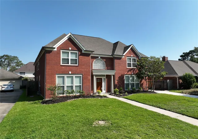 Photo 3 of Single family home for sale at 6003 Ancient Oaks Dr, Humble, TX 77346 | MLS# 87246934 | Listing updated on 2026-08-25