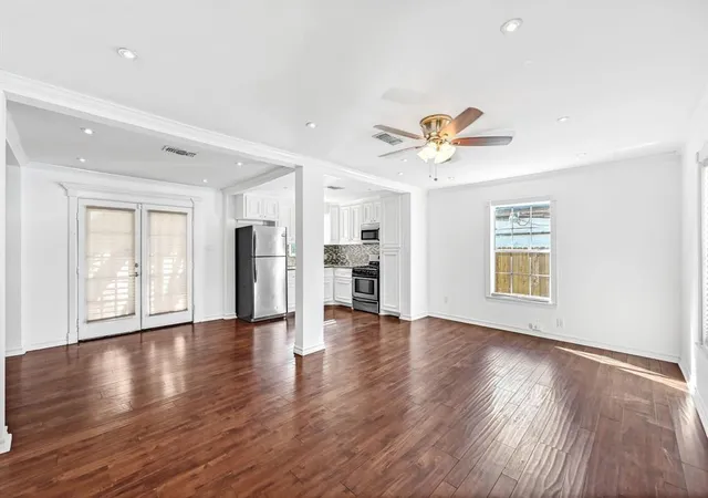 Photo 3 of Single family home for sale at 806 Gale St, Houston, TX 77009 | MLS# 29048634 | Listing updated on 2026-09-06