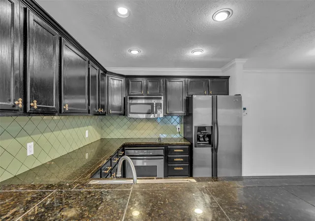 Photo 3 of Condo for sale at 2800 Jeanetta St #610, Houston, TX 77063 | MLS# 60650066 | Listing updated on 2026-08-11