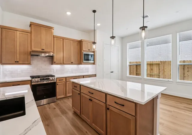 5th image of 9729 Roaring River Falls Ln, Porter, TX 77365 | MLS# 60787001