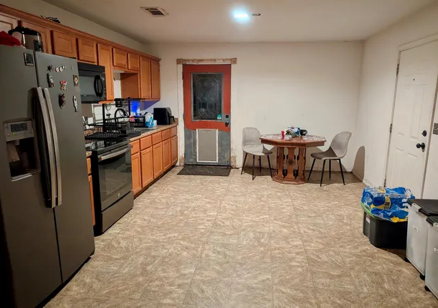 Photo 3 of Single family home for sale at 145 Morrow St, Trinity, TX 75862 | MLS# 76879909 | Listing updated on 2026-08-24