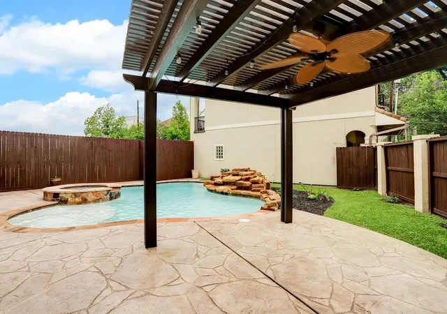 20th image of 5526 Mcculloch Cir, Houston, TX 77056 | MLS# 70297722