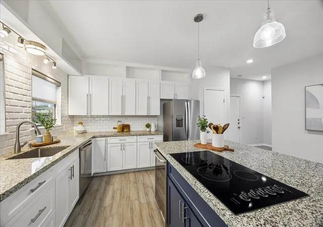 2nd image of 402 Tuam St #3, Houston, TX 77006 | MLS# 97628019