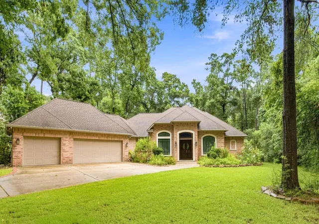 Photo 2 of Single family home for sale at 10307 Autumn Run Ln, Conroe, TX 77304 | MLS# 4942713 | Listing updated on 2026-08-30