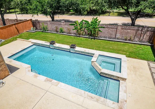 2nd image of 723 Overdell Dr, Sugar Land, TX 77479 | MLS# 83953554