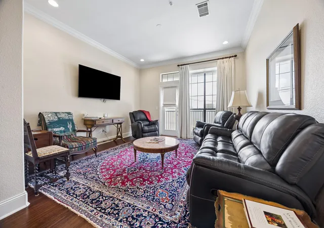 Photo 4 of Condo for sale at 2120 Kipling St #209, Houston, TX 77098 | MLS# 77430063 | Listing updated on 2026-08-12