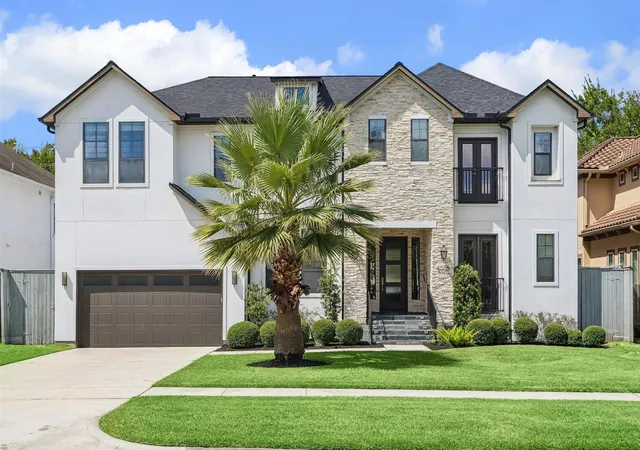 Photo 1 of Sale Pending at 4618 Oakdale St, Bellaire, TX 77401 | MLS# 46205441 | Listing updated on 2026-08-27