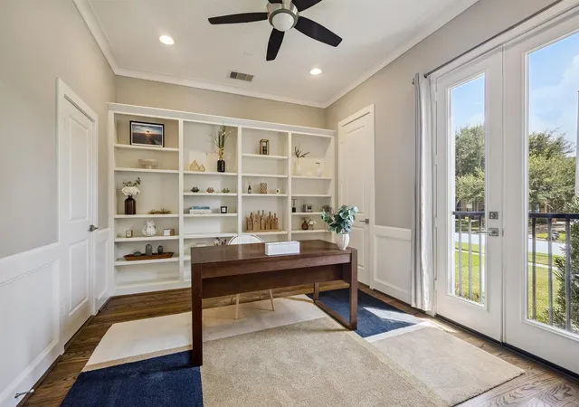 Photo 3 of Sale Pending at 4618 Oakdale St, Bellaire, TX 77401 | MLS# 46205441 | Listing updated on 2026-08-27