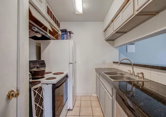 Photo 2 of Condo for sale at 10603 Wilcrest Dr #15, Houston, TX 77099 | MLS# 91889231 | Listing updated on 2026-09-22