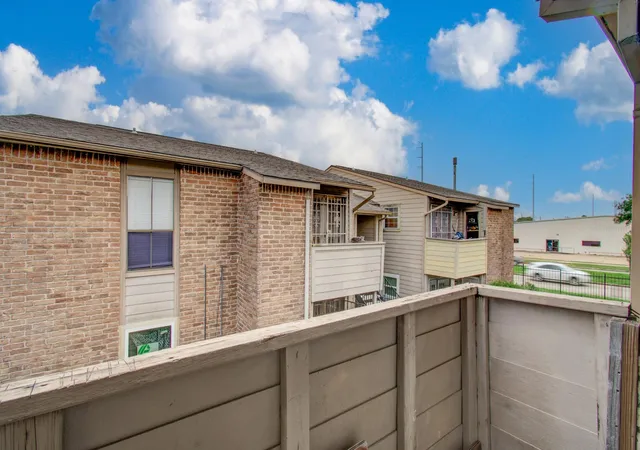 Photo 3 of Condo for sale at 10603 Wilcrest Dr #15, Houston, TX 77099 | MLS# 91889231 | Listing updated on 2026-09-22