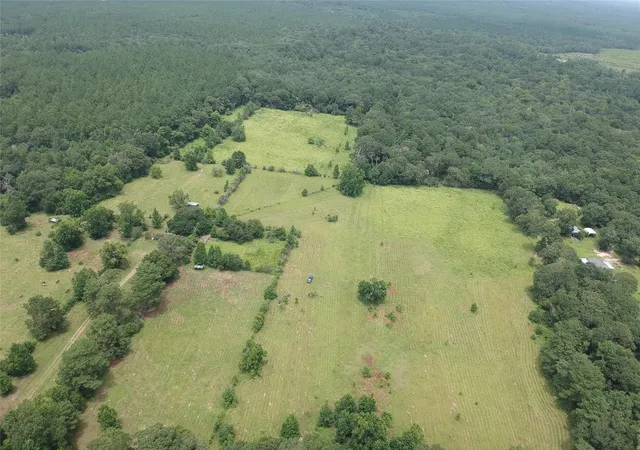 4th image of 3882 Co Rd 4875, Warren, TX 77664 | MLS# 79498514