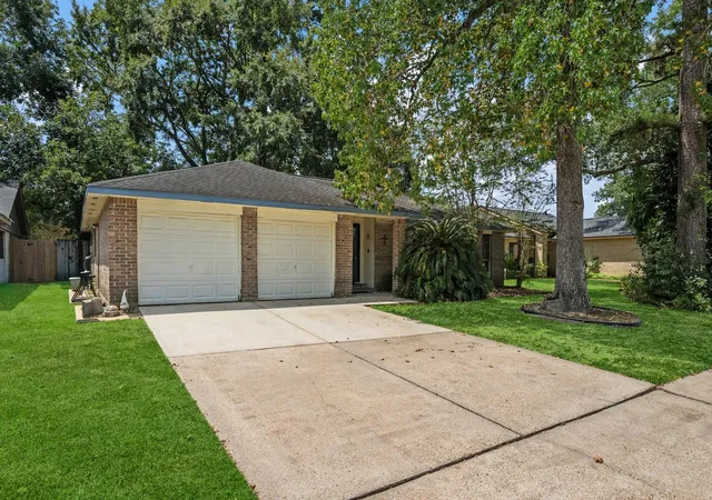 Photo 2 of Single family home for sale at 5322 Misty Moon Dr, Humble, TX 77346 | MLS# 94018299 | Listing updated on 2026-09-25