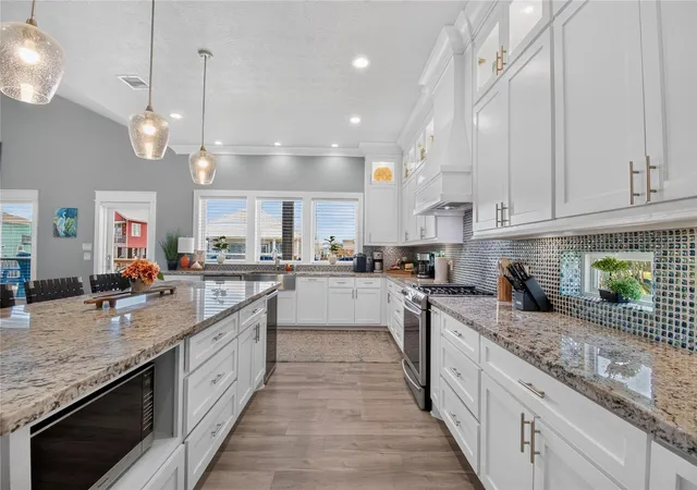Photo 3 of Single family home for sale at 870 Kahla Dr, Crystal Beach, TX 77650 | MLS# 56432975 | Listing updated on 2026-09-08