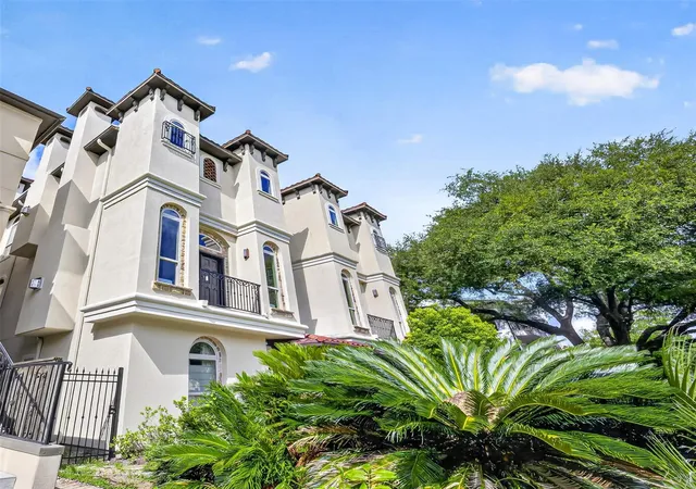 2nd image of 6417 Rodrigo Street, Houston, TX 77007 | MLS# 49021848