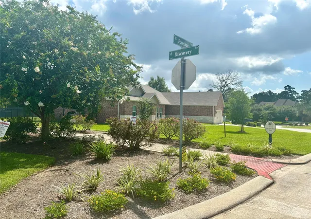 Photo 2 of Single family home for sale at 3311 Passage Ln, Conroe, TX 77301 | MLS# 93516741 | Listing updated on 2026-10-05