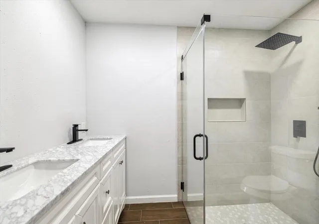 10th image of 8628 Maplecrest Dr, Houston, TX 77099 | MLS# 61131211
