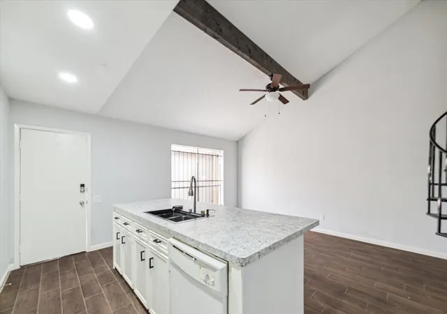 4th image of 8628 Maplecrest Dr, Houston, TX 77099 | MLS# 61131211