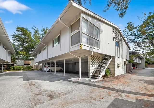 1st image of 909 Silber Rd, Houston, TX 77024