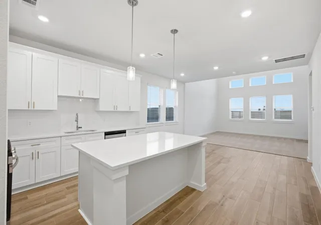 Photo 4 of Single family home for sale at 2403 Outpost Cyn Dr, Rosharon, TX 77583 | MLS# 27897549 | Listing updated on 2026-08-17