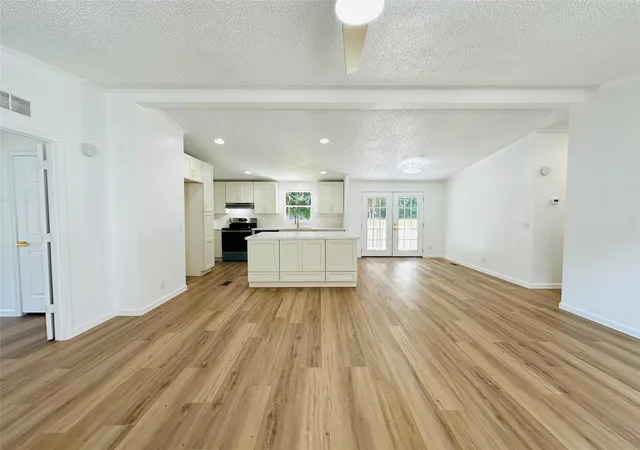 Photo 3 of Single family home for sale at 16474 Spring Rain Ct, Conroe, TX 77302 | MLS# 92737287 | Listing updated on 2026-09-17